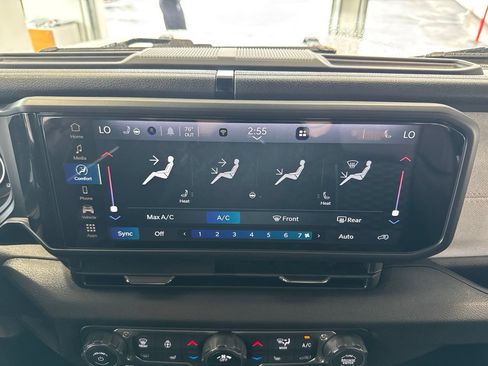 Used 2025 Jeep Wrangler Unlimited Sport AWD/4WD image 24