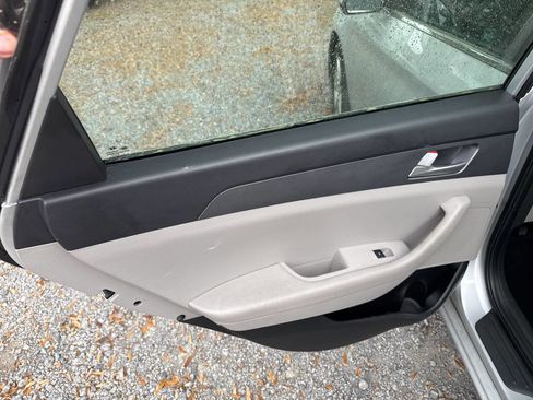 Used 2017 Hyundai Sonata SE image 13