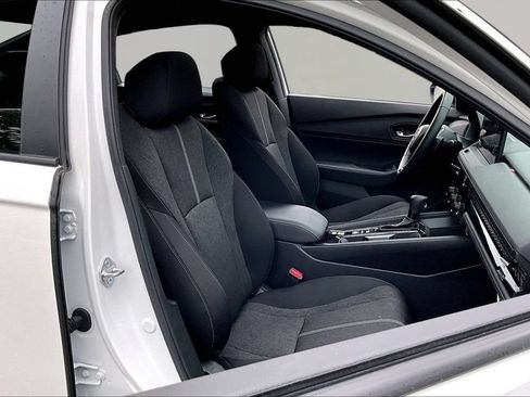 Used 2025 Honda Accord Sport image 22
