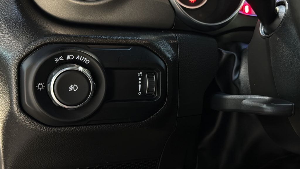 Used 2023 Jeep Wrangler Sport AWD/4WD image 27