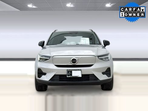 Used 2024 Volvo XC40 Recharge Core AWD/4WD image 6