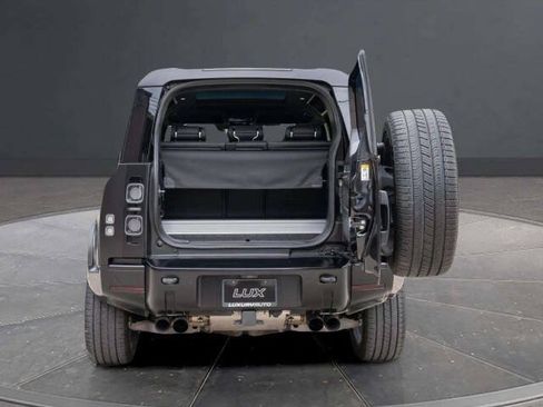 Used 2023 Land Rover Defender 90 V8 AWD/4WD image 14