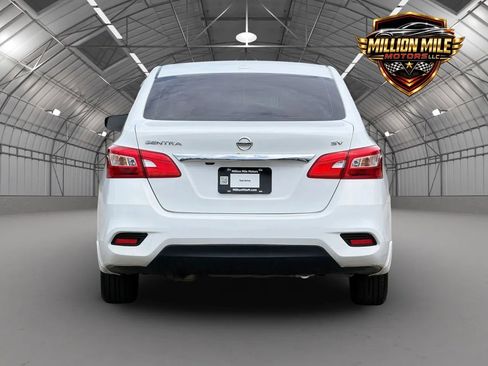 Used 2018 Nissan Sentra SV FWD image 4