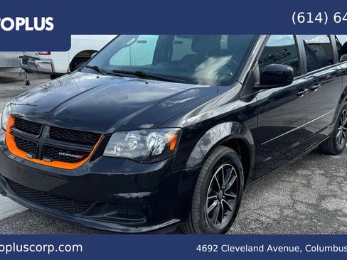 Used 2015 Dodge Grand Caravan SE image 1