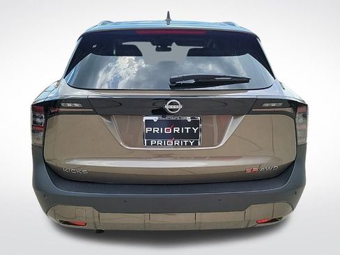 New 2025 Nissan Kicks SR w/ SR Premium Package image 4