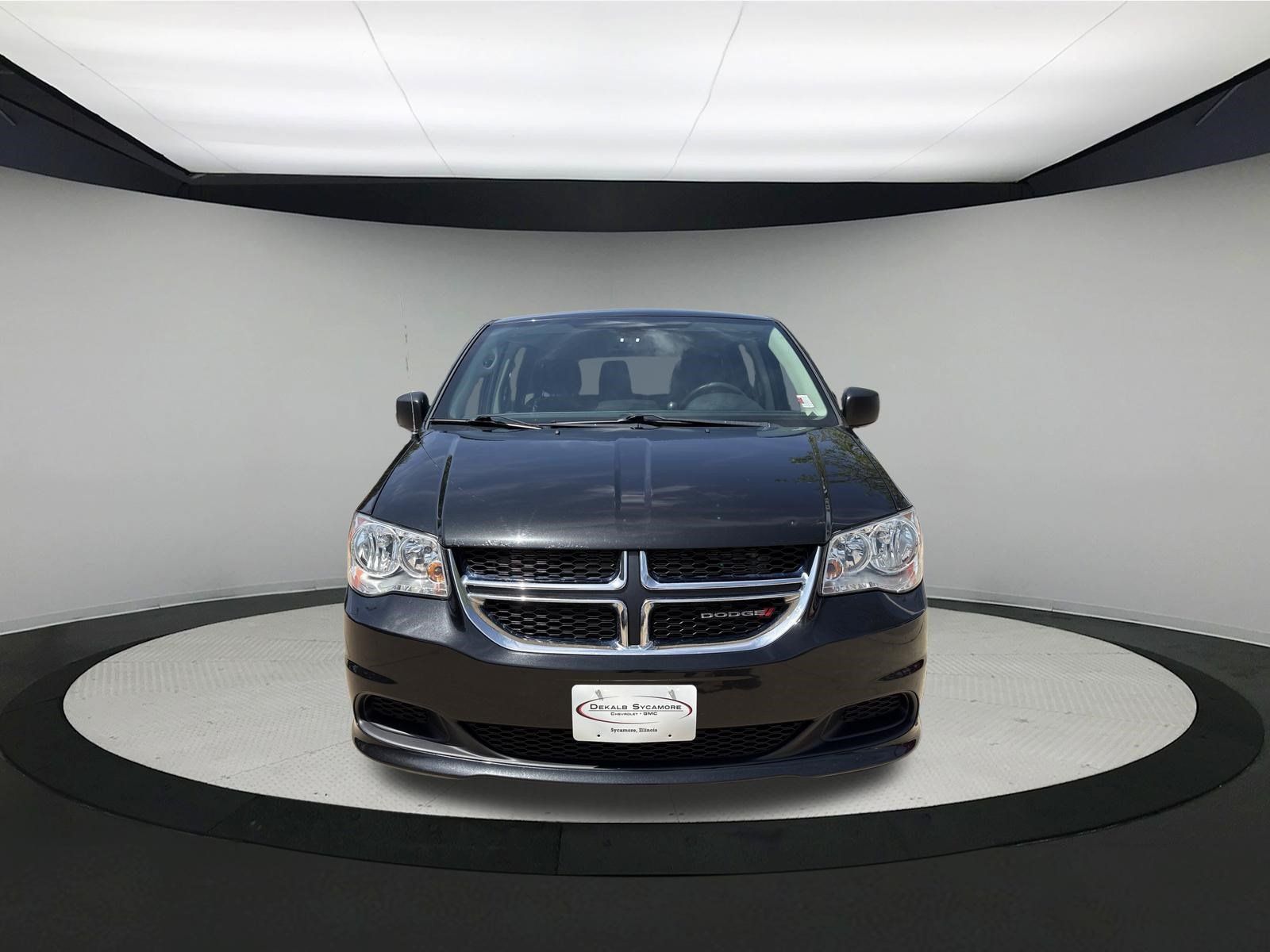 Used 2019 Dodge Grand Caravan SE w/ UConnect Hands-Free Group FWD image 2