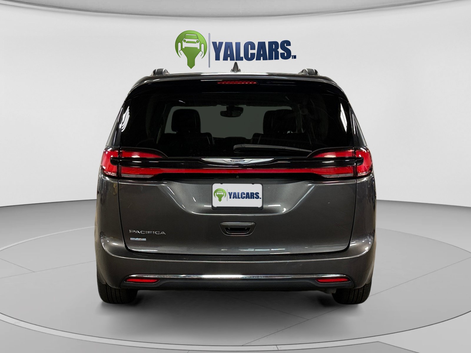 Used 2022 Chrysler Pacifica Touring-L FWD image 4