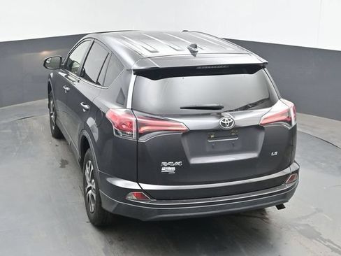 Used 2018 Toyota RAV4 LE w/ All Weather Liner Package FWD image 22