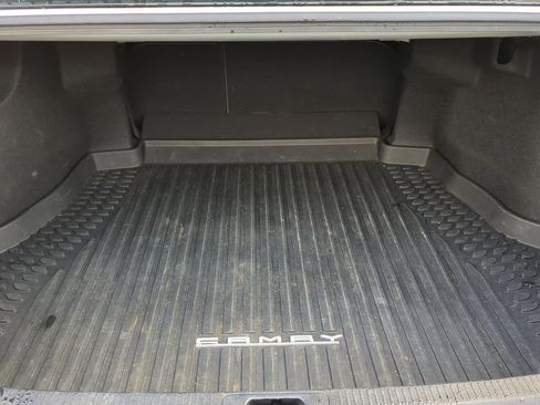 Used 2021 Toyota Camry SE image 12