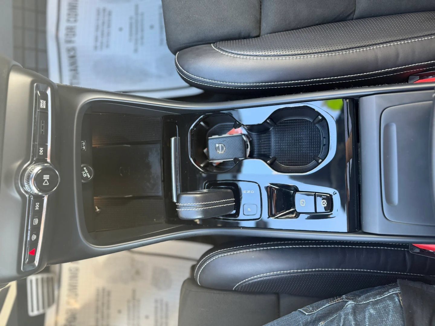 Used 2019 Volvo XC40 T5 R-Design AWD/4WD image 28