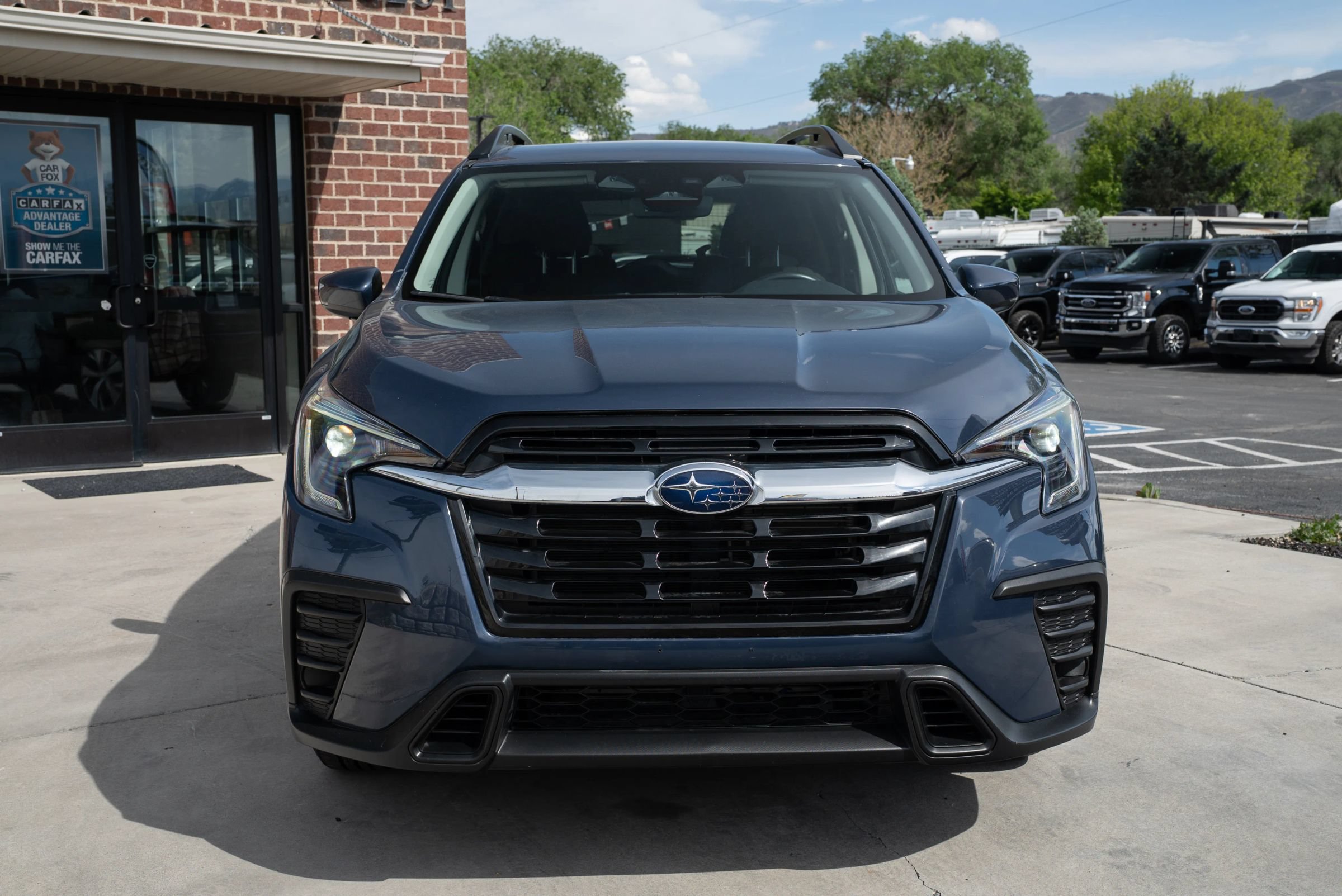 Used 2024 Subaru Ascent Premium w/ Convenience Package AWD/4WD image 2