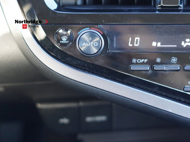 Used 2024 Toyota Camry SE w/ Convenience Package FWD image 26