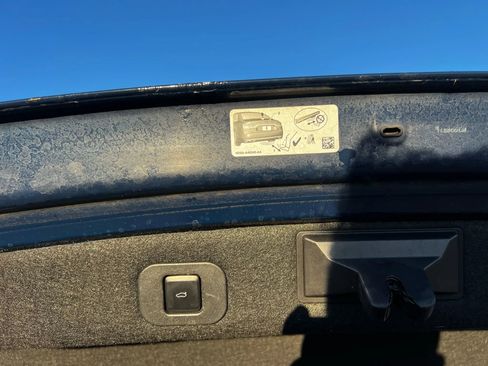 Used 2017 Lincoln Continental Black Label w/ Rear-seat Package image 29