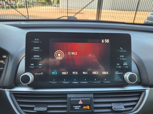 Used 2018 Honda Accord LX image 16