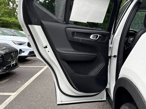 Used 2026 Volvo XC40 B5 Plus AWD/4WD image 48