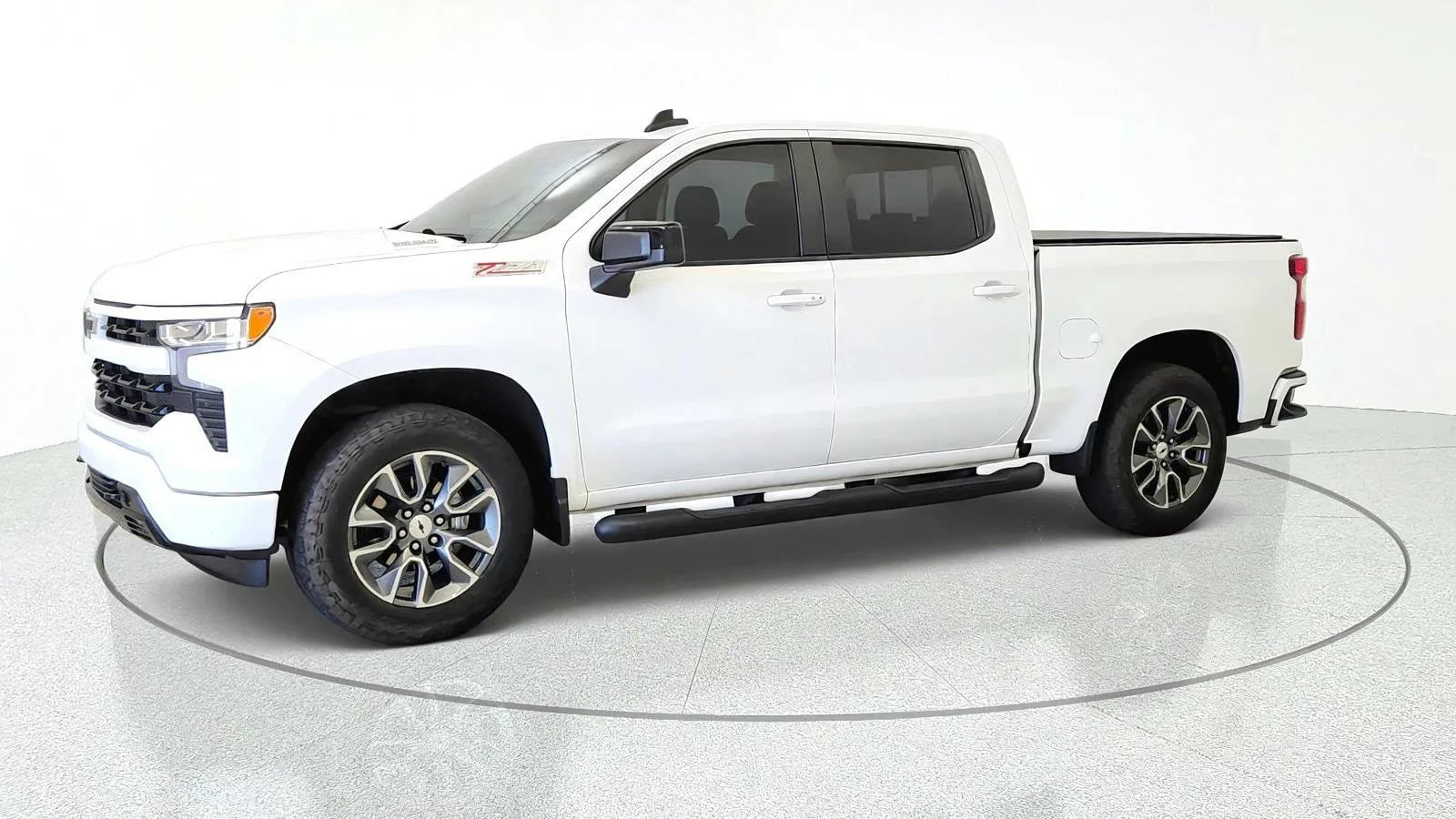 Used 2025 Chevrolet Silverado 1500 RST w/ Convenience Package II AWD/4WD image 4