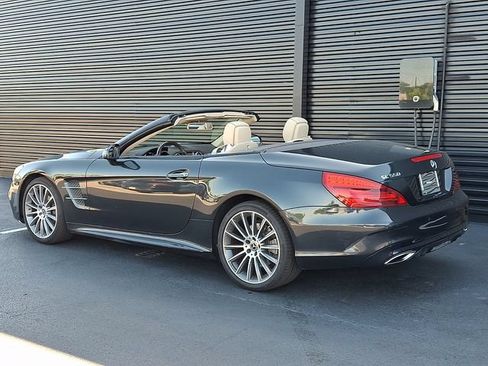 Used 2018 Mercedes-Benz SL 550 image 3