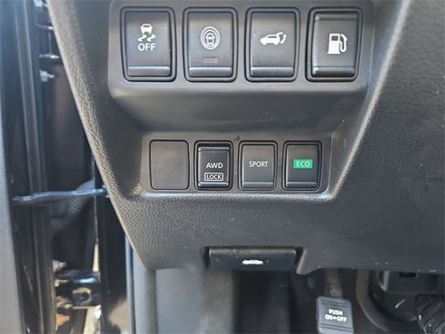 Used 2019 Nissan Rogue SV image 33