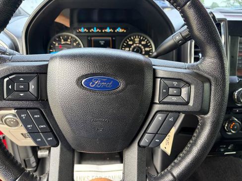Used 2015 Ford F150 XLT w/ Equipment Group 302A Luxury AWD/4WD image 28