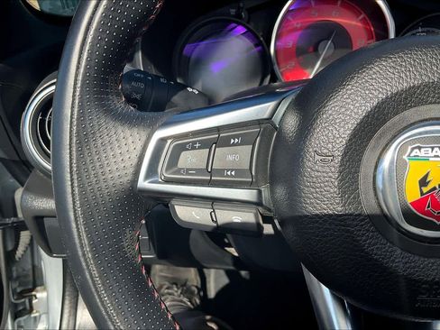 Used 2020 FIAT 124 Spider Abarth w/ Convenience Group image 21