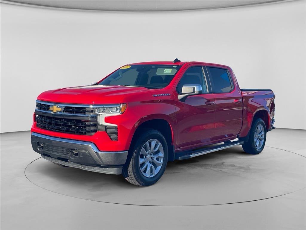 Used 2022 Chevrolet Silverado 1500 LT AWD/4WD image 3