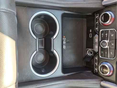 Used 2021 GMC Yukon SLT w/ SLT Premium Package image 40