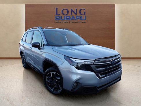 Certified 2025 Subaru Forester Premium image 5