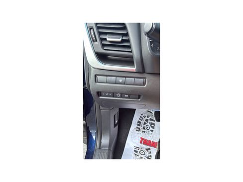 Used 2025 Nissan Rogue SV AWD/4WD image 15