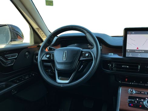 Used 2024 Lincoln Aviator Reserve image 12