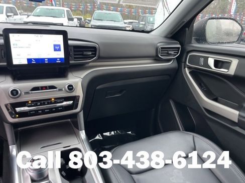 Used 2022 Ford Explorer XLT w/ Equipment Group 202A image 17