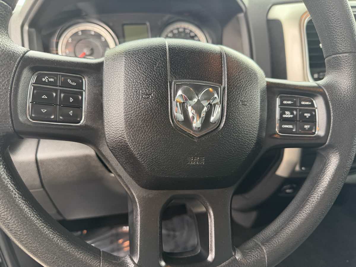 Used 2019 RAM 1500 Classic SLT RWD image 18