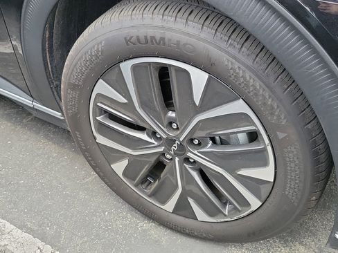 Used 2024 Kia EV6 Light image 4