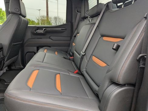 New 2026 GMC Sierra 1500 AT4 w/ AT4 Premium Package AWD/4WD image 33
