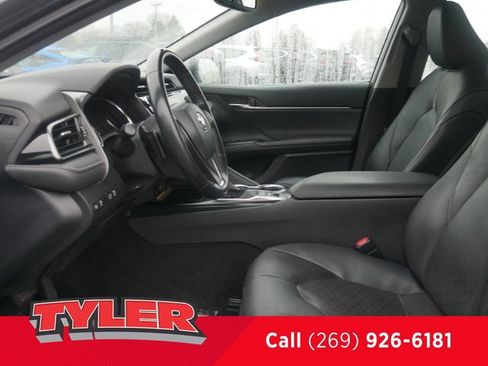 Used 2020 Toyota Camry XSE image 40