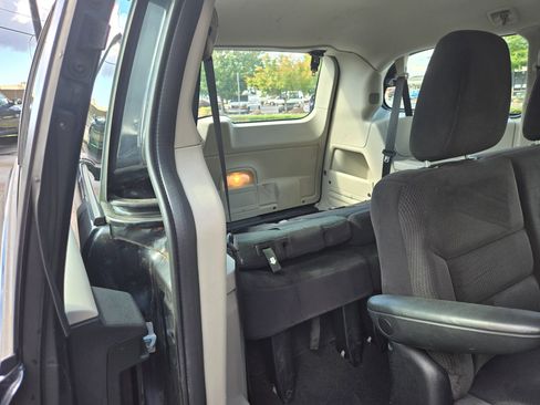 Used 2014 Dodge Grand Caravan American Value Package image 11