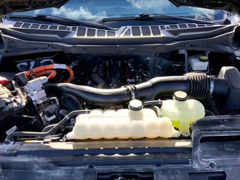 Certified 2024 Ford F150 Lariat w/ FX4 Off-Road Package image 31