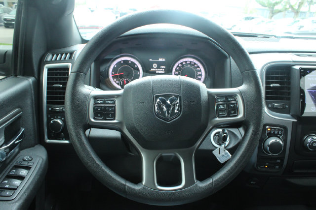 Used 2024 RAM 1500 Warlock AWD/4WD image 19