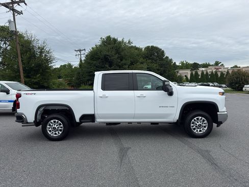 New 2026 Chevrolet Silverado 2500 LT w/ All Star Edition AWD/4WD image 6