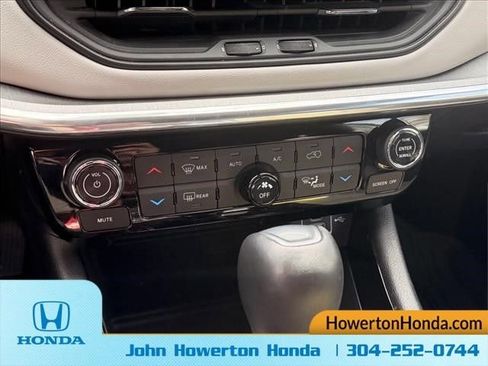 Used 2023 Jeep Compass Limited image 23