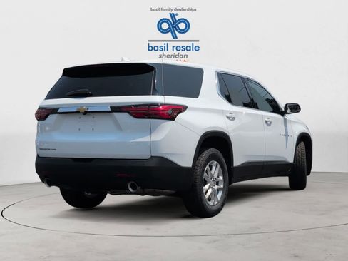 Used 2023 Chevrolet Traverse LS image 11