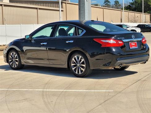 Used 2017 Nissan Altima 2.5 SV image 6