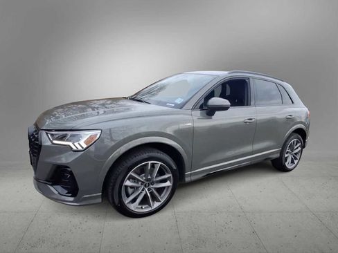 Used 2025 Audi Q3 2.0T Premium w/ Convenience Package image 4