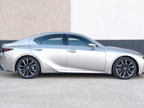 Used 2022 Lexus IS 350 F Sport image 10