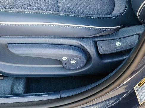 New 2026 Hyundai Venue SEL FWD image 25