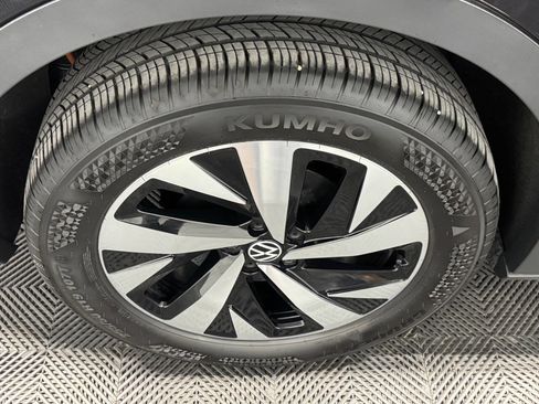 Used 2023 Volkswagen ID.4 S image 56