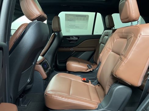 New 2026 Lincoln Aviator Reserve w/ Jet Appearance Package image 33