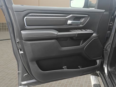 Used 2025 RAM 1500 Big Horn AWD/4WD image 16