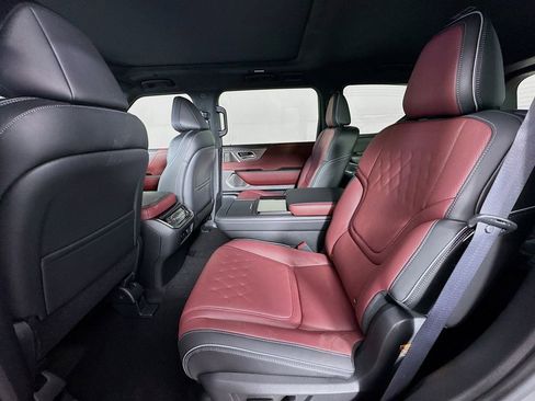 New 2026 INFINITI QX80 Autograph w/ Premium Cargo Package image 31