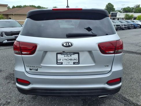 Used 2020 Kia Sorento AWD V6 image 5