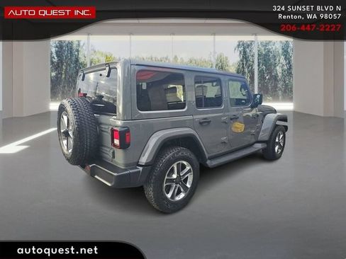 Used 2019 Jeep Wrangler Unlimited Sahara AWD/4WD image 5